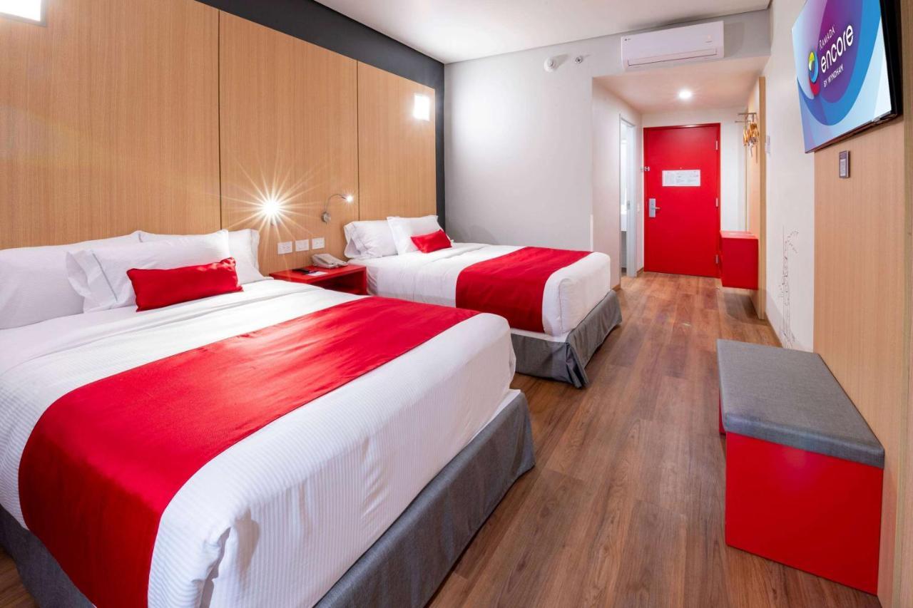 Ramada Encore by Wyndham Guadalajara Aeropuerto Las Pintas Bagian luar foto