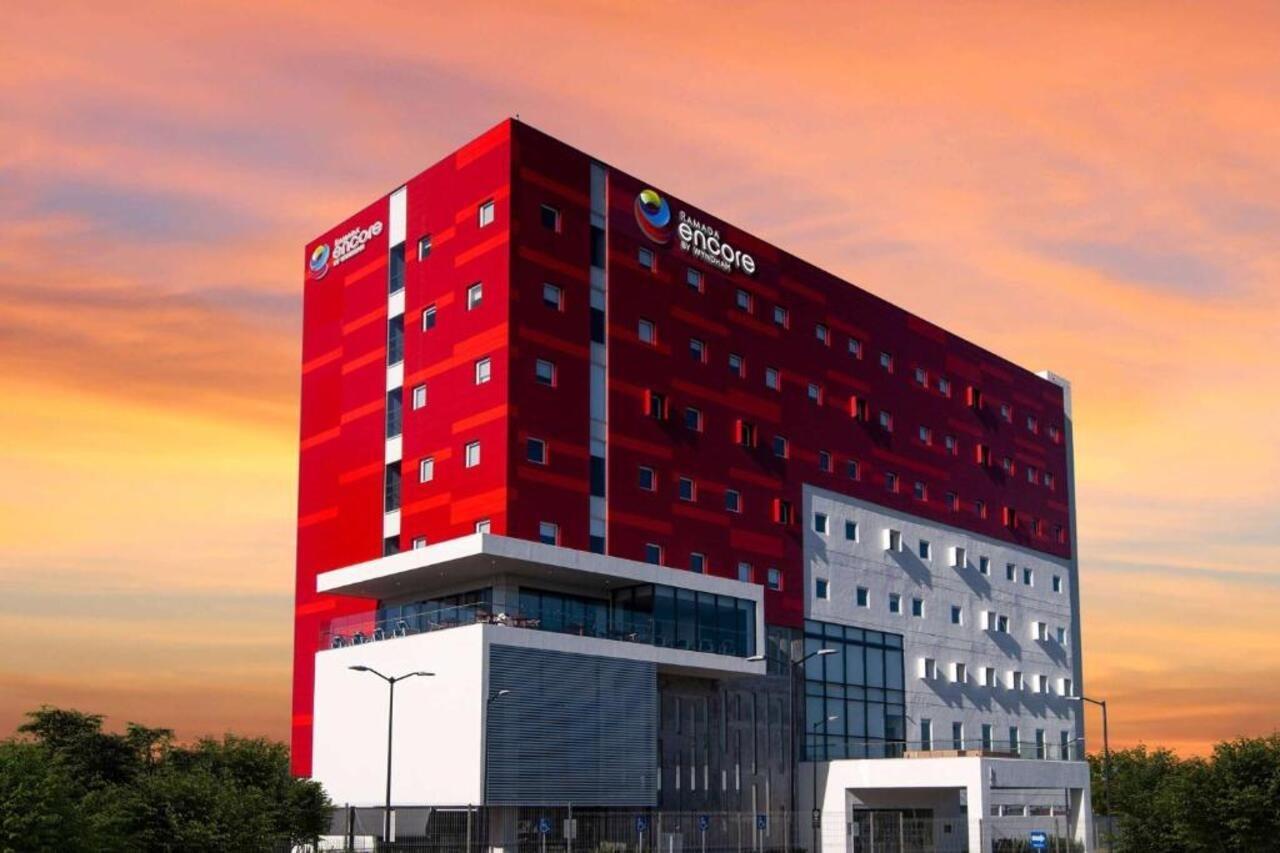 Ramada Encore by Wyndham Guadalajara Aeropuerto Las Pintas Bagian luar foto
